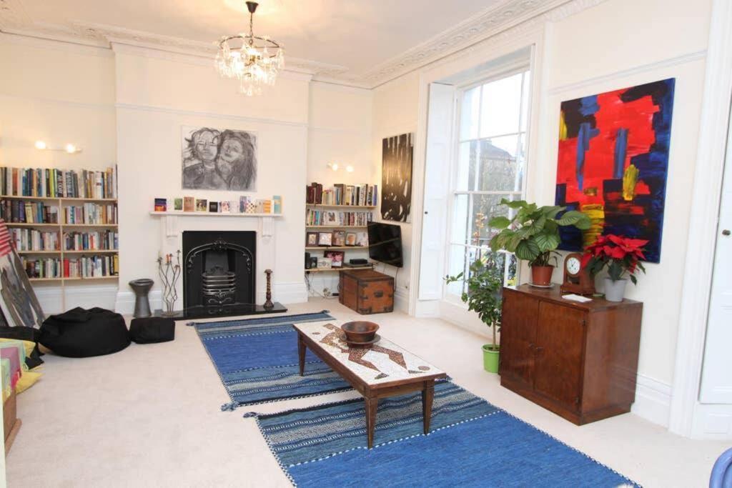 Stunning Arty Apartment In The Heart Of Clifton Bristol Exterior foto